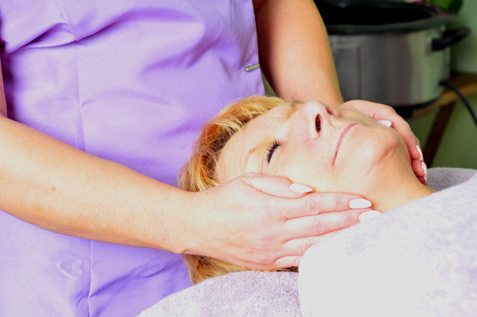 Head Massage Photography.